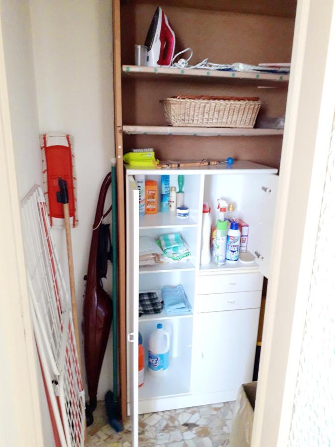 Max And Sea Parking Free Street Apartment Sanremo Bagian luar foto