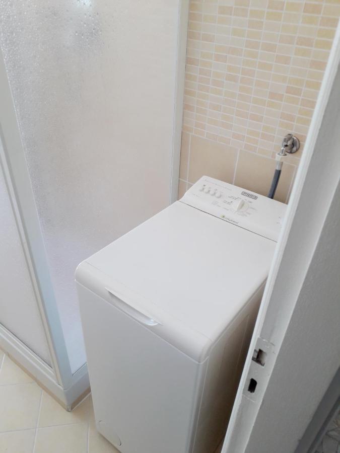 Max And Sea Parking Free Street Apartment Sanremo Bagian luar foto